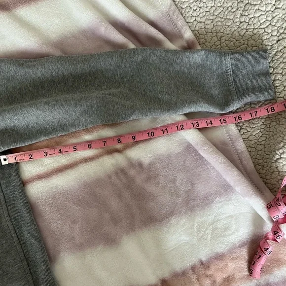 grey champion sweatshirt - Picture 4 of 7